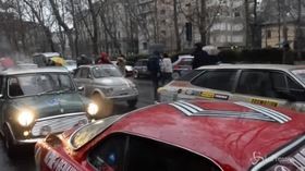 Milano, sfilano le auto d’epoca del Rallye Monte-Carlo Historique