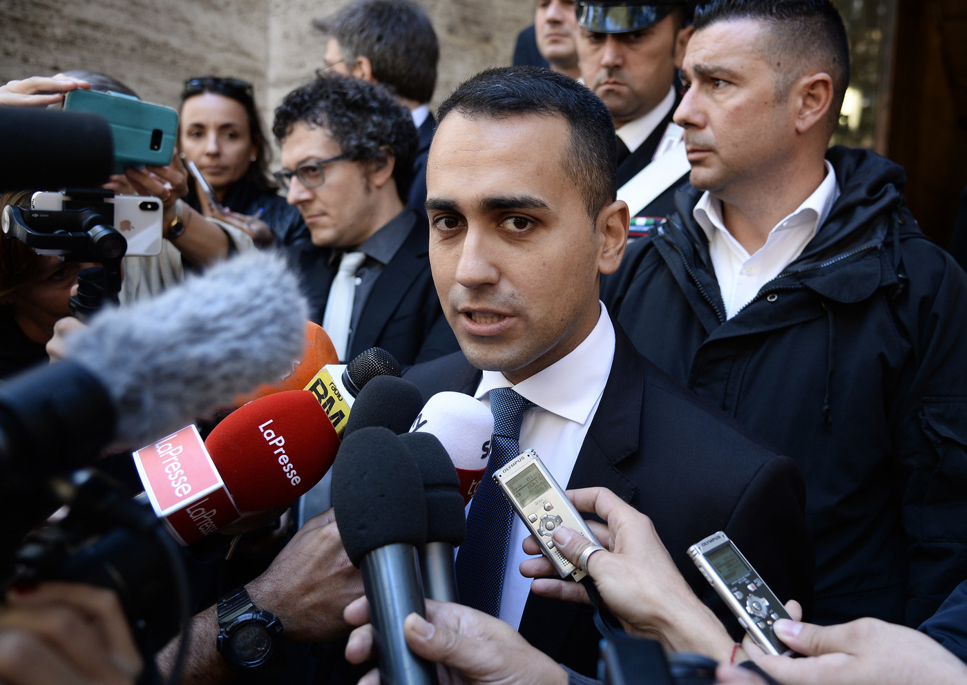 Tav, ancora tensione Di Maio-Salvini. Il vicepremier M5S: “Ridimensionare l’opera? Una supercazzola”