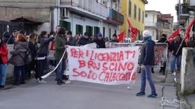 Di Maio contestato a Pomigliano d’Arco