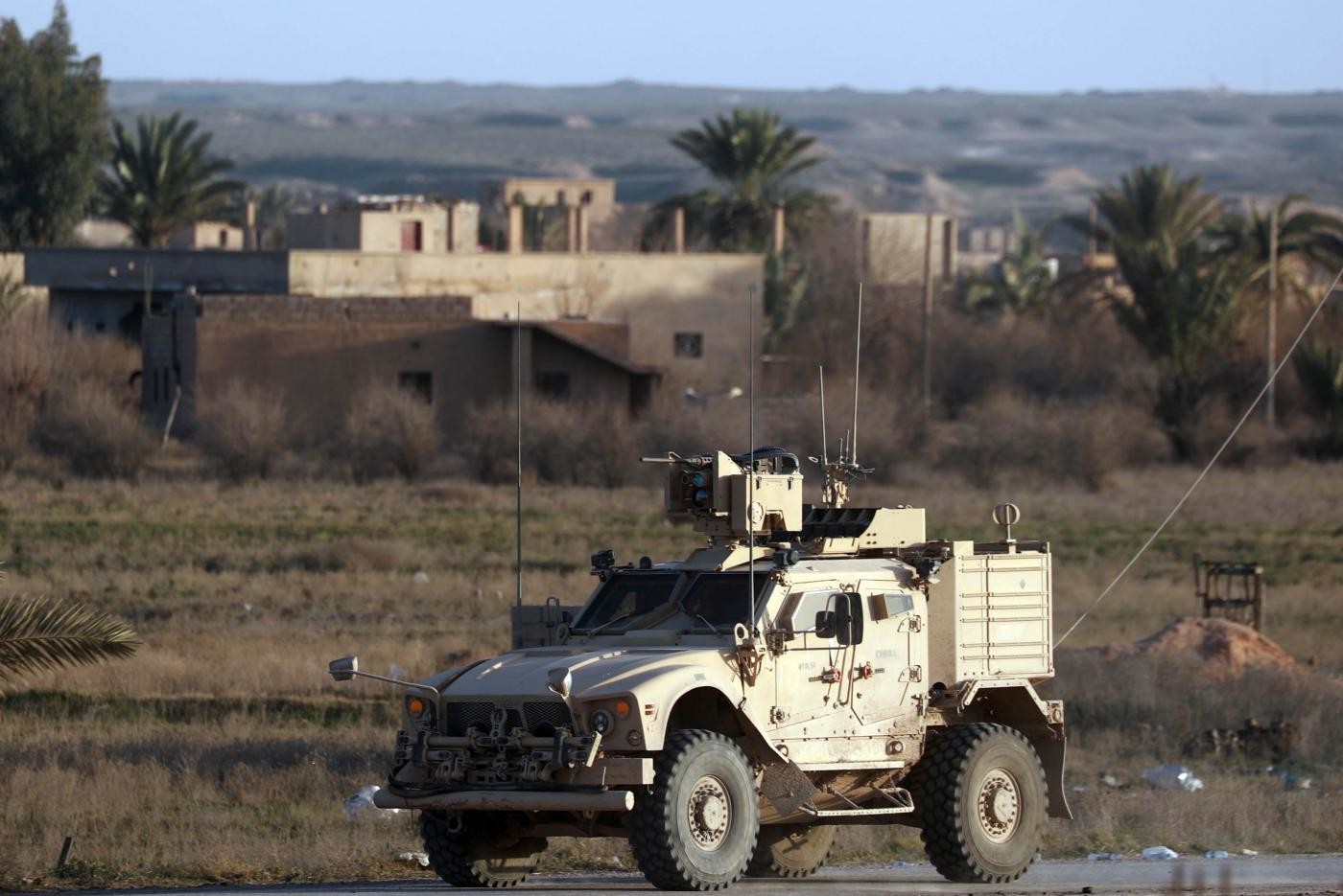 Siria, Times: “Padre Dall’Oglio è vivo, l’Isis cerca un accordo per il rilascio”
