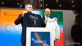 Felpe ‘Eagle One’: il regalo di Bonomi al presidente di Confindustria Boccia