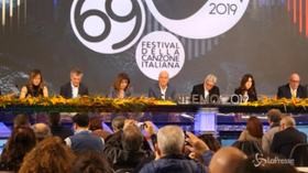 Tapiro a Sanremo, De Santis: “Abbiamo chiesto un’analisi chimica sul testo di Achille Lauro”