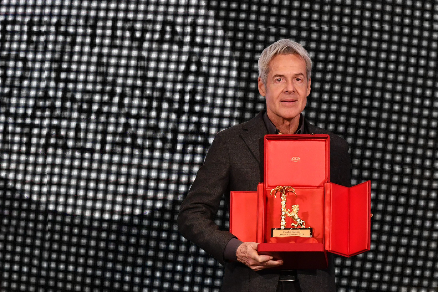 Claudio Baglioni premio Amico di Sanremo 2019