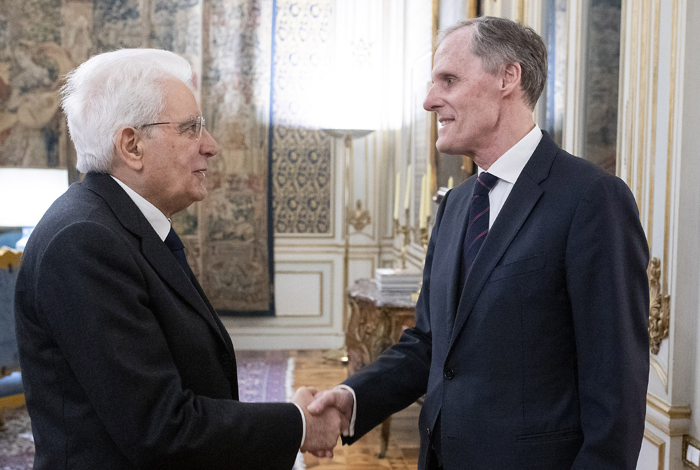 Italia-Francia, Macron invita Mattarella all’Eliseo. Salvini: “Polemica chiusa, sono contento”