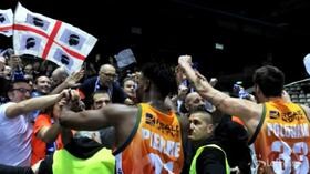 Basket, Coppa Italia: avanzano Sassari e Brindisi