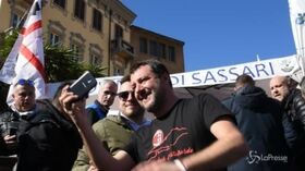 Salvini in Sardegna: “Sembra C’è posta per te”