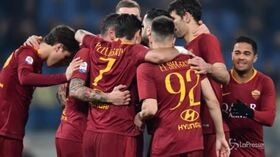 La Roma batte il Bologna e resta in scia del Milan