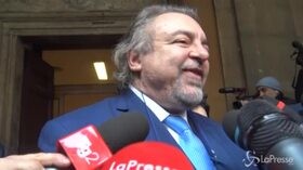 Diciotti, protesta Pd e Giarrusso fa il gesto delle manette