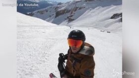 Crans Montana, la valanga si stacca e travolge alcuni sciatori: la scena ripresa dalla GoPro