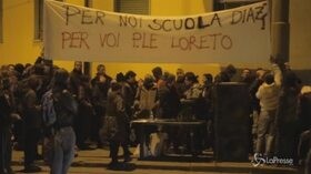 Torino, anarchici in presidio contro Sciretti che disse: “Ci vuole scuola Diaz”