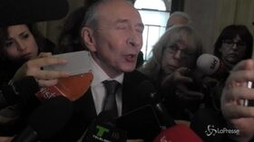 Tav, il sindaco di Lione a Toninelli: “Se non vuole venire in città può andare a Parigi o Barcellona”