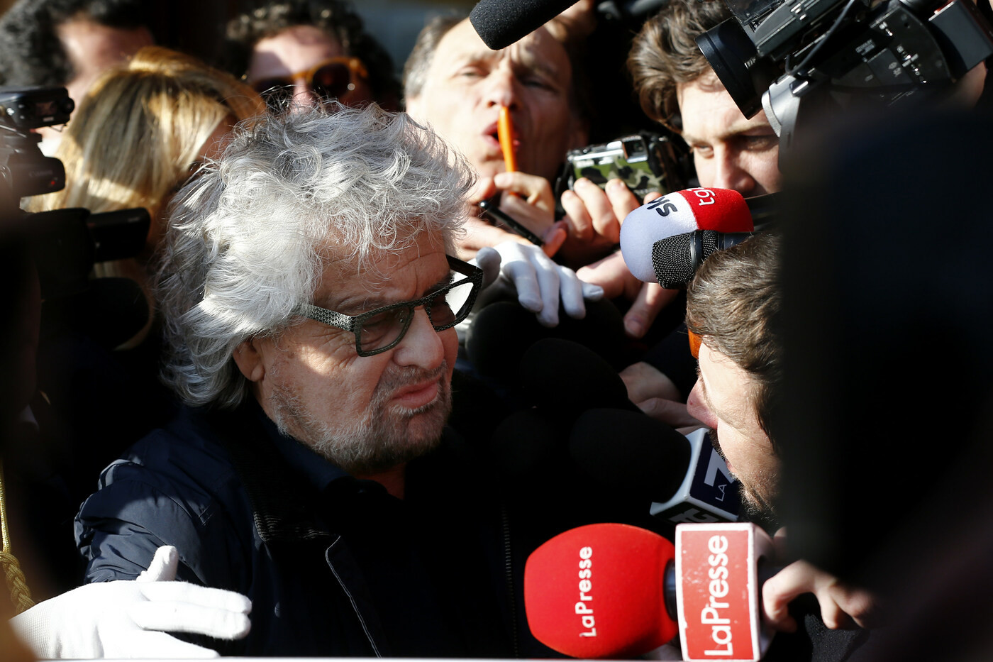 M5s, Di Maio-Grillo-Casaleggio siglano una ‘tregua’. Ma non si placa il malcontento