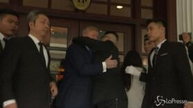 Kim e Trump “fanno la pace”: ma sono solo i loro sosia