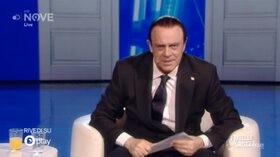 Crozza-Berlusconi: “Lascio la leadership a Formigoni, mi ricorda me”