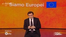 Crozza presenta Calenda, il ministro che “piacicchia”