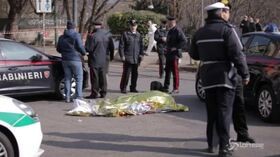 Omicidio in pieno giorno a Torino: 34enne accoltellato