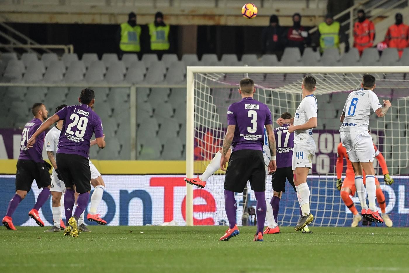 Fiorentina-Inter, decide tutto il Var. Si gioca per 100 minuti, due rigori: 3-3