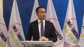 Di Maio parla e si spengono le luci: “Qualcuno sta giocando…”
