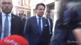 Conte: “Il mio governo traballa? Che cosa siamo, una tribù che balla?”