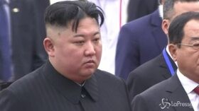 Kim Jong-un lascia il Vietnam dopo un tributo ad Ho Chi Minh