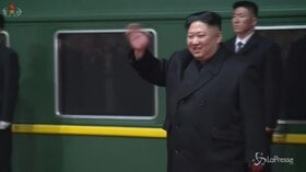 Kim Jong Un rientra in patria: accoglienza da eroe