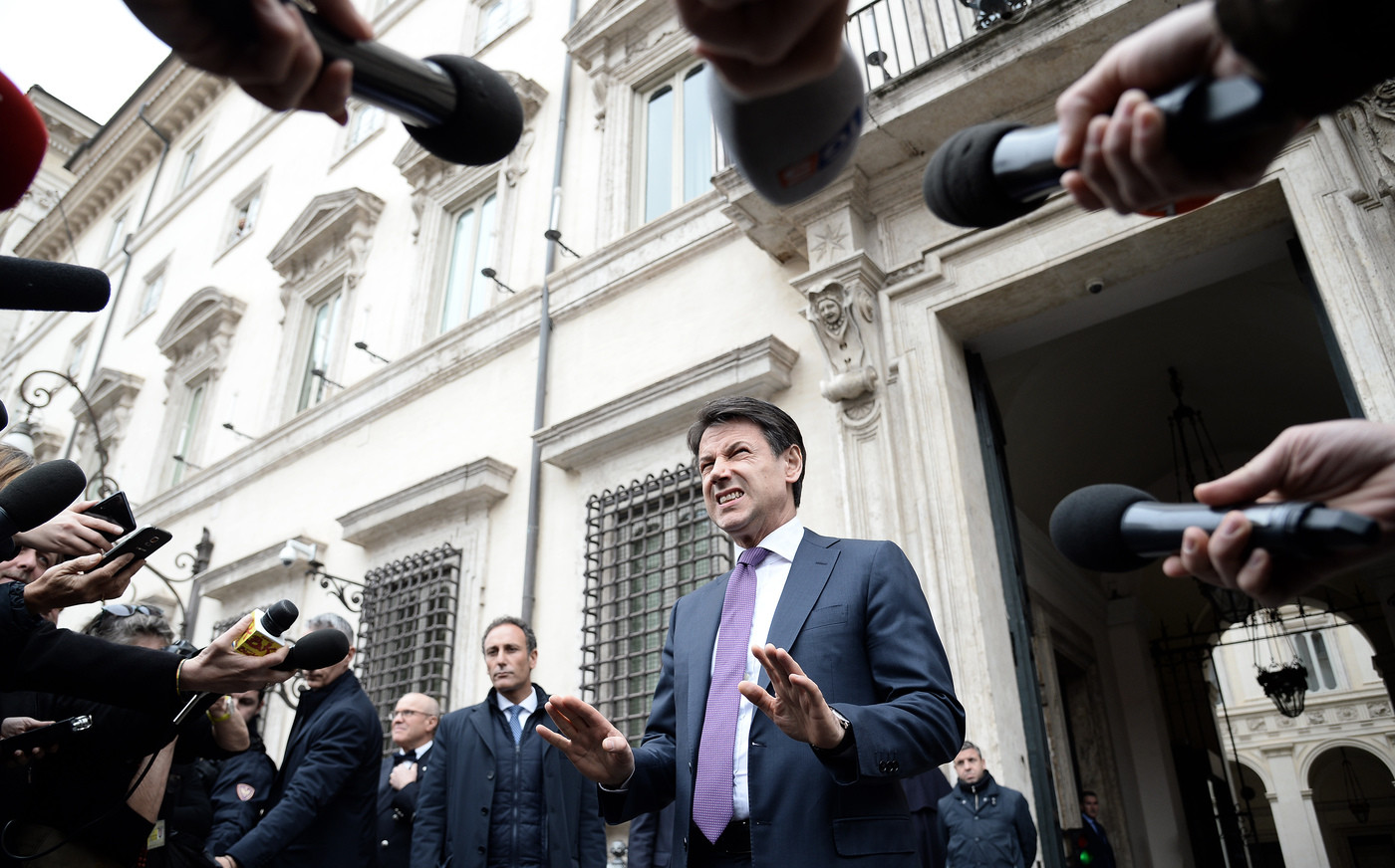 Tav, notte senza intesa. Palazzo Chigi: “Servono altri incontri”. Conte convoca il direttore generale di Telt