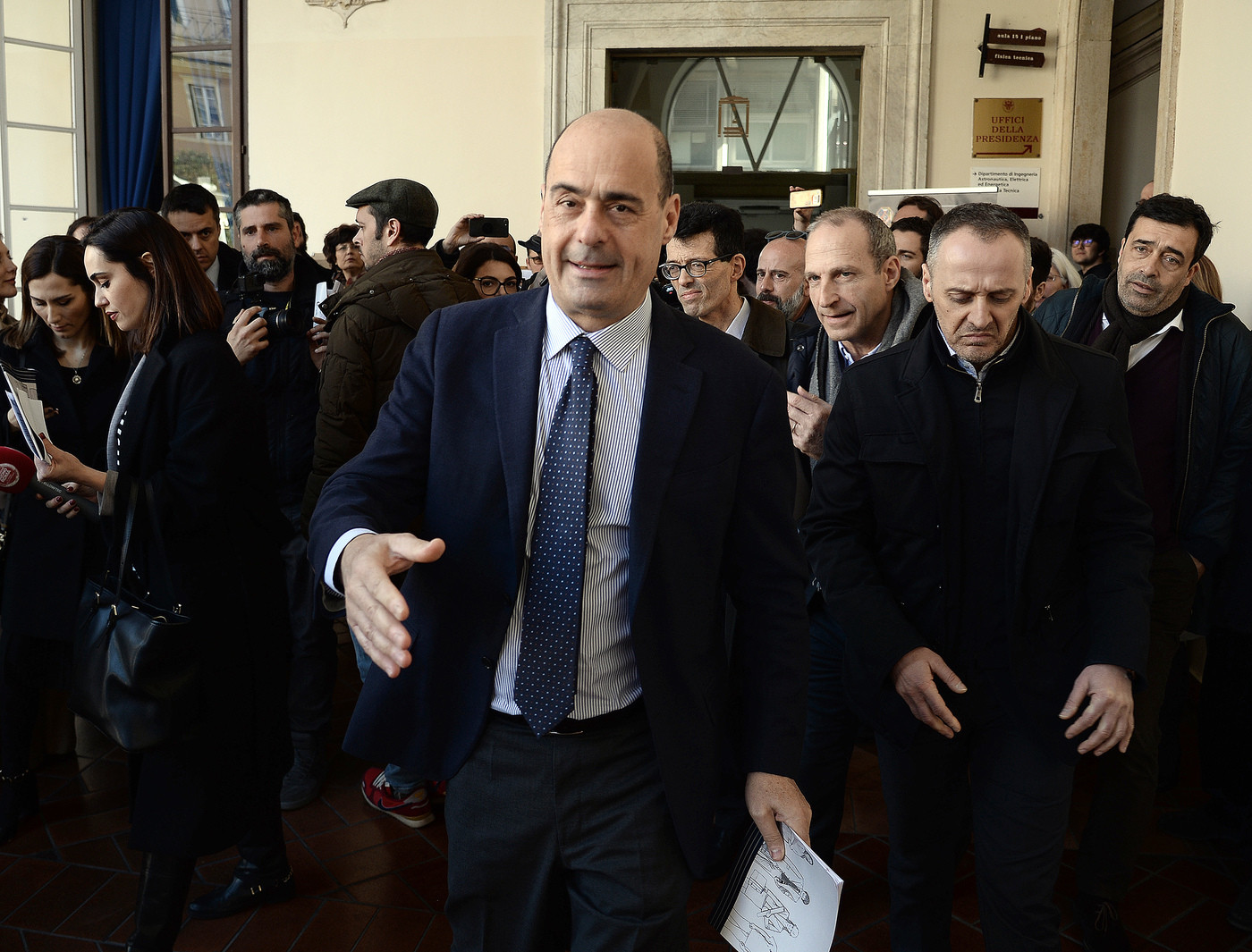 Europee, faccia a faccia Zingaretti-Calenda. Ma la lista unitaria si allontana