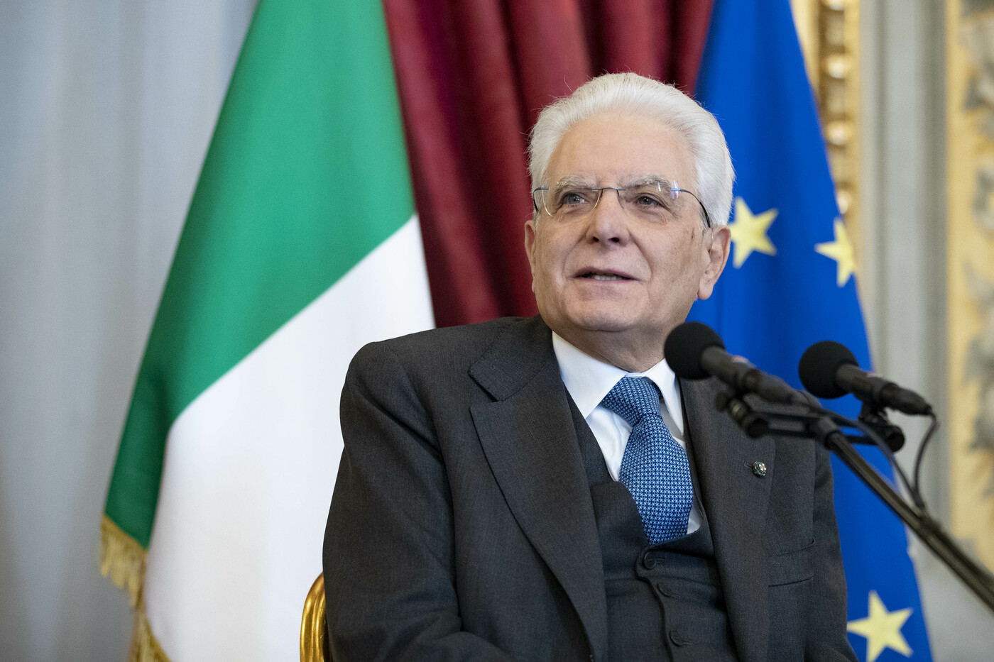 Mattarella per l’8 marzo: “Donne decisive nella società. Ma fermiamo la schiavitù”