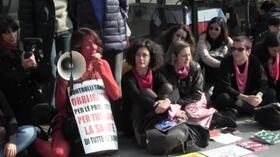 Efe Bal: “Donne in pericolo, necessari controlli sanitari alle prostitute”