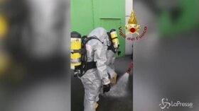 Bologna, versamento tossico in un laboratorio: l’intervento dei vigili del fuoco