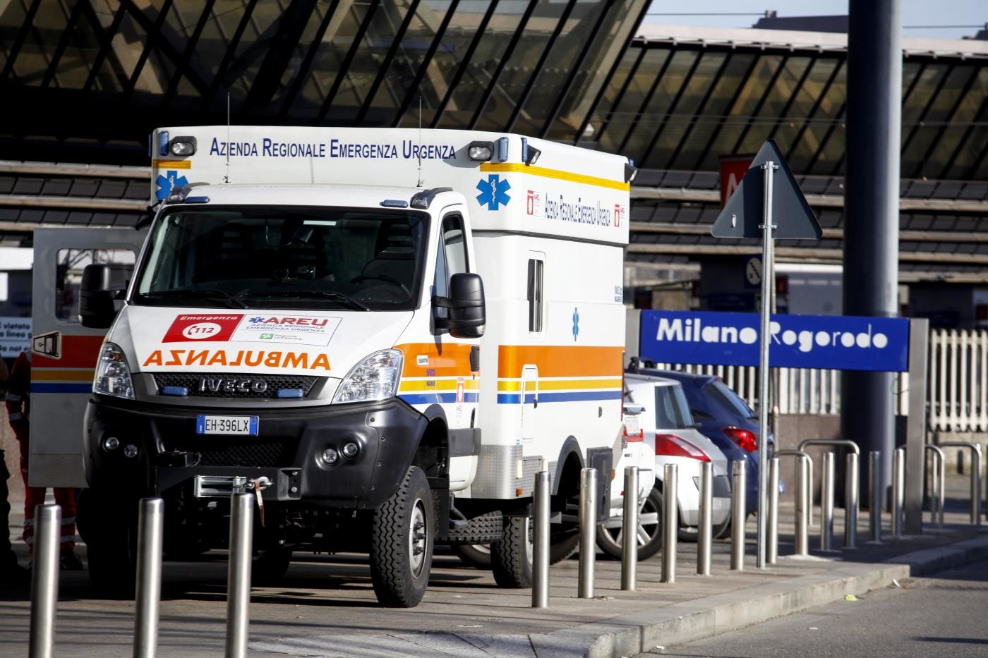 La  tirano fuori dall’auto per rubarla poi la travolgono. Muore una donna a Noventa Vicentina