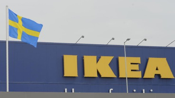 Mobili Pagati Come Bottiglie Dacqua Ikea Licenzia 10 Dipendenti