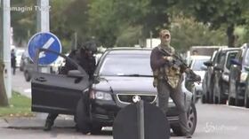 Attacco terroristico in Nuova Zelanda, la polizia arriva sul luogo