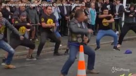 Nuova Zelanda, l’Haka in onore delle vittime dell’attentato lascia senza fiato