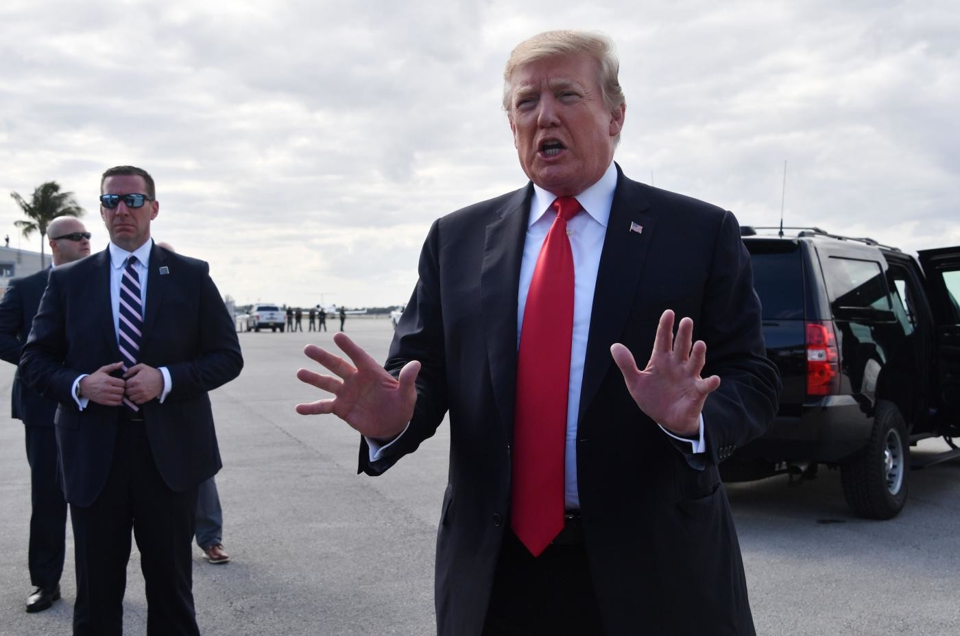 Russiagate, rapporto Mueller: “Nessuna collusione tra Trump e Mosca”. Il presidente esulta