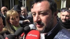 Legittima difesa, Salvini: “Non voglio in giro neanche mezza arma in più”