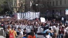 Roma, gli studenti in piazza contro la nuova maturità