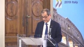 Tria replica alle critiche Ocse: “Quota 100 serve ad affrontare un problema di transizione”