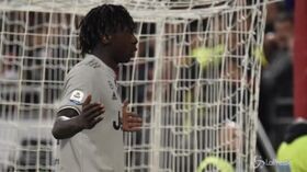Ancora razzismo in campo, cori contro Kean e Matuidi a Cagliari