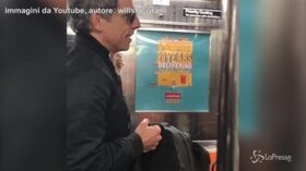 Ben Stiller in metro a New York: la reazione della passeggera è esilarante