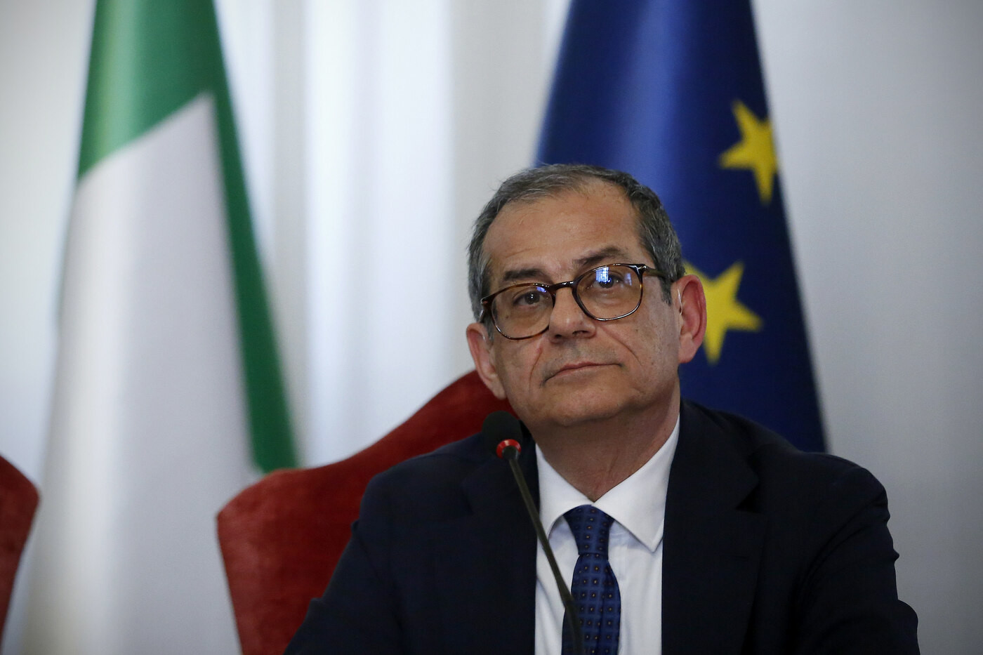 Banche, Tria: “Vogliamo rimborsare tutti, ma serve la norma giusta”