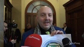 Europee, presentati i simboli: ci sono anche internettiani, poeti e Sacro Romano Impero