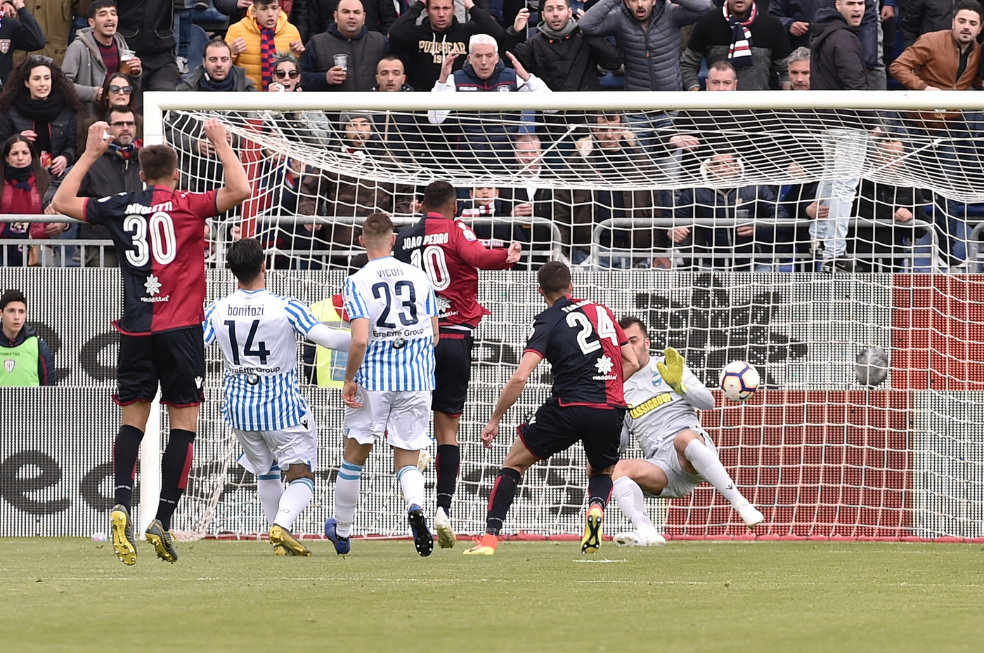 Serie A, Cagliari-Spal 2-1 | Il fotoracconto