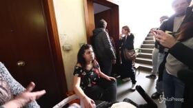 Proteste a Casal Bruciato: mamma occupa casa assegnata a famiglia rom