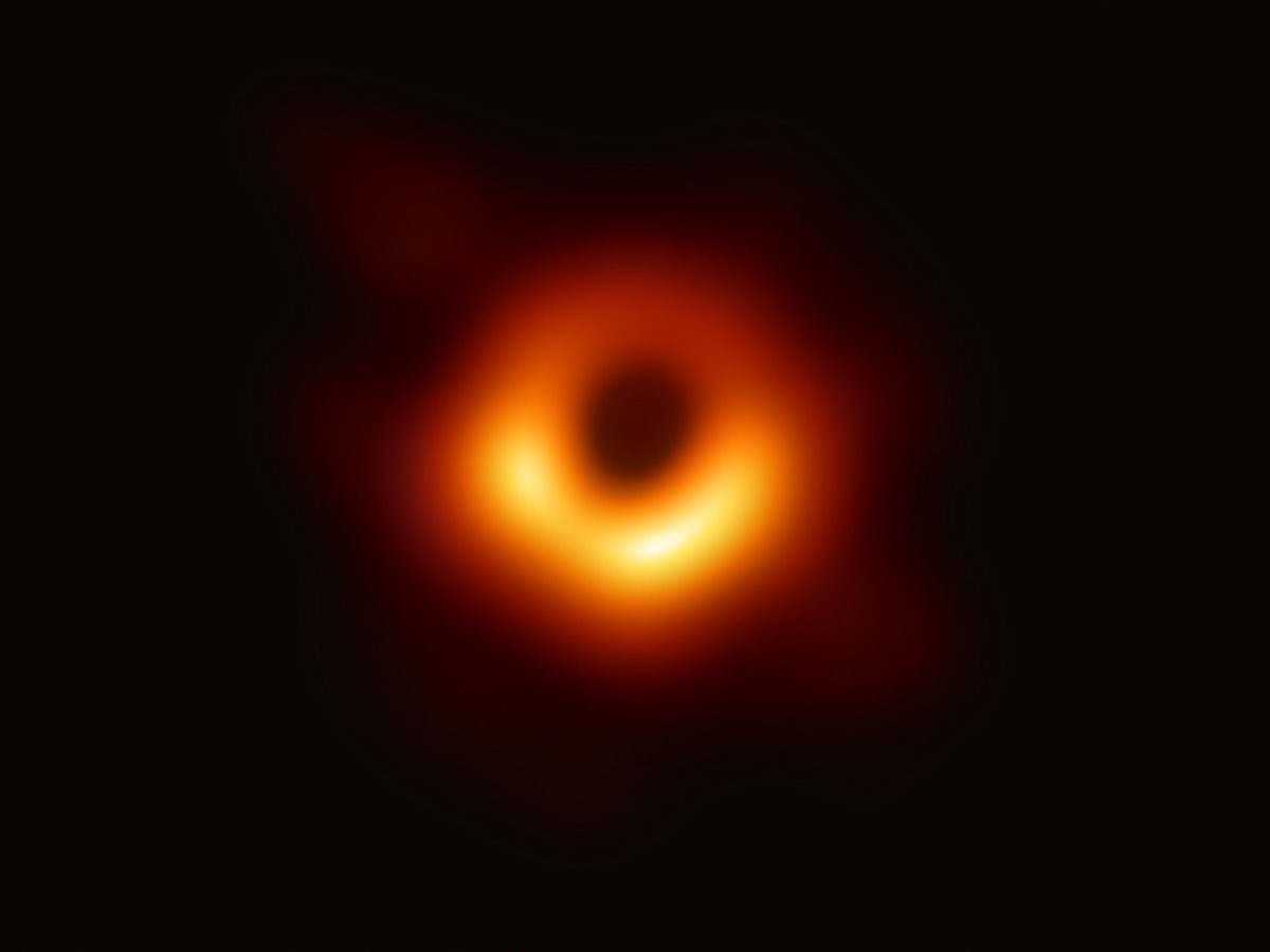 Ecco com’è un buco nero: la prima foto reale al mondo