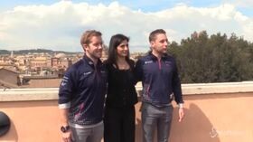 “Very british” Raggi: sfoggia il suo inglese con i piloti di Formula E