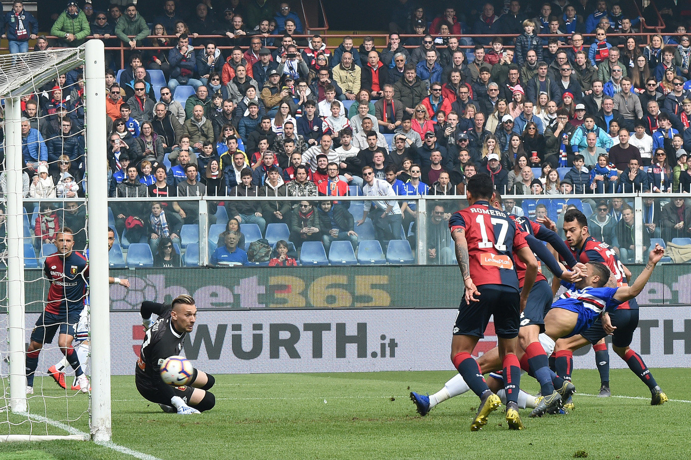 Serie A, Sampdoria-Genoa 2-0 | Il fotoracconto