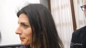 Roma, Raggi: “Se Salvini è Batman io sono Wonder Woman”