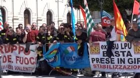 Reggio Calabria, proteste all’arrivo del premier e dei ministri