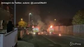 Giornalista uccisa in Irlanda del Nord: gli scontri a Derry